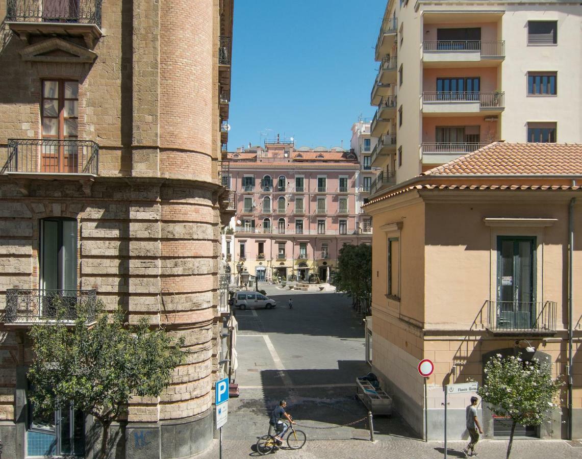 Ferienwohnung A Casa Di Adri Salerno Exterior foto